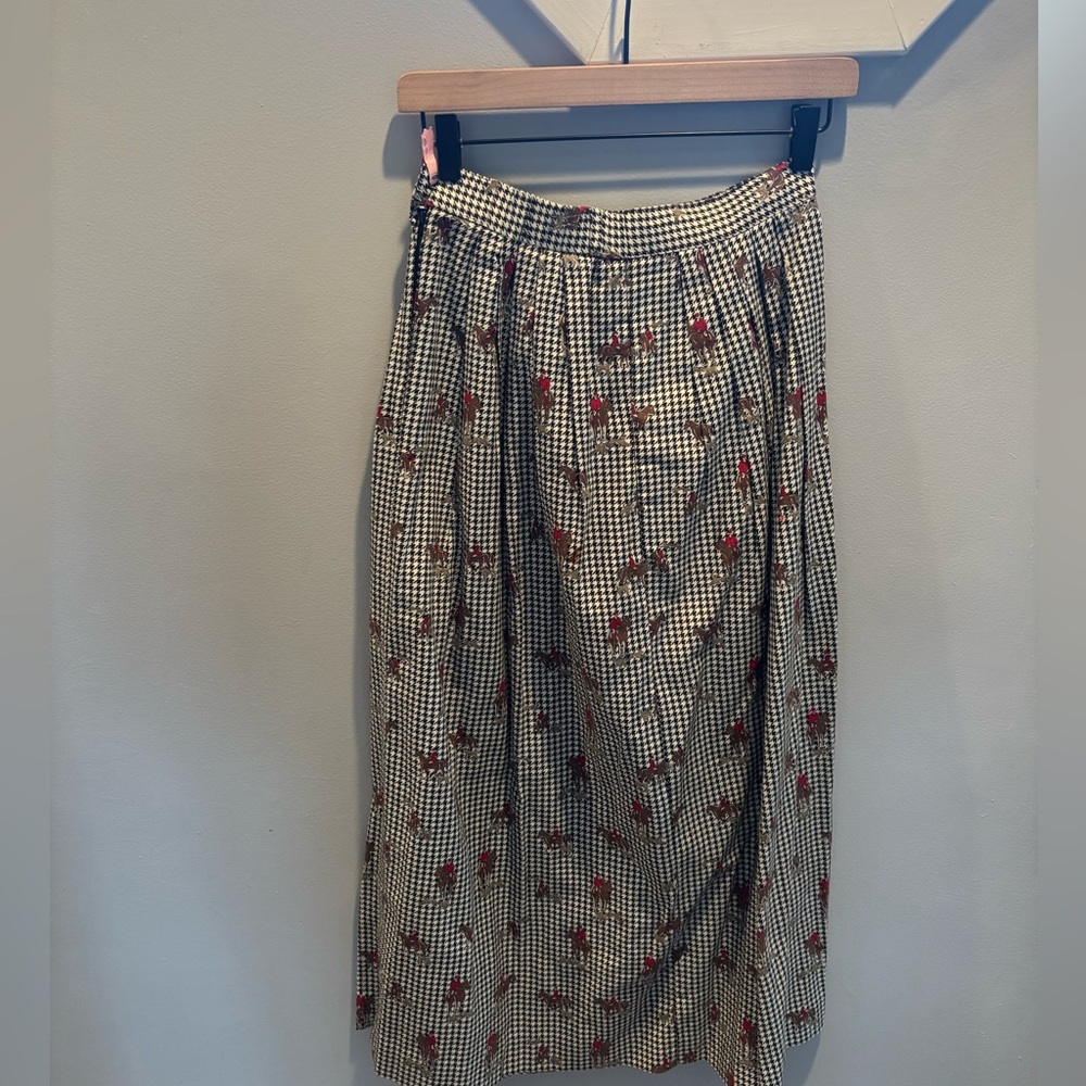 Talbots Black-and-White Gingham Maxi Skirt with Red Floral Motif and horses!!